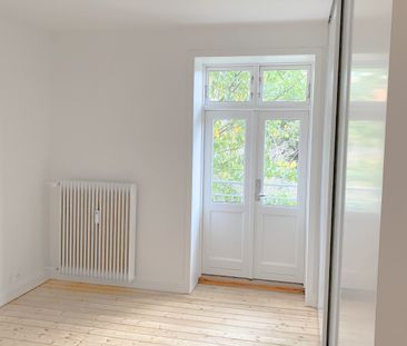 Flot og indbydende lejlighed med 2 altaner i Aalborg Vestby - Foto 1