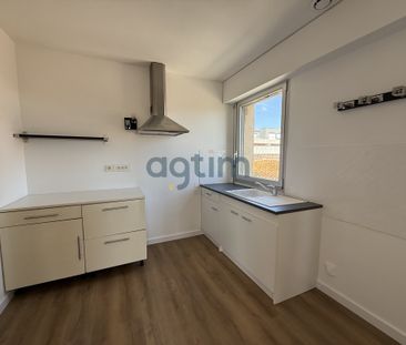 Location Appartement 3 pièces 66m² MONTAIGU VENDEE 85600 - Photo 5