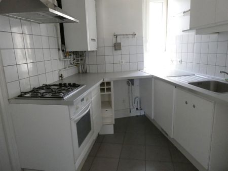 Location Appartement 4 pièces 82m² FONTAINEBLEAU 77300 - Photo 5