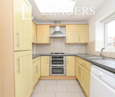 3 bedroom semi-detached to rent Taylor Avenue, Leamington Spa, Warw... - Photo 3