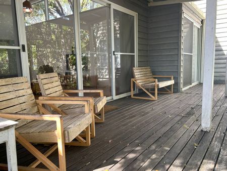 2 Bedroom Beachside cottage - Photo 2