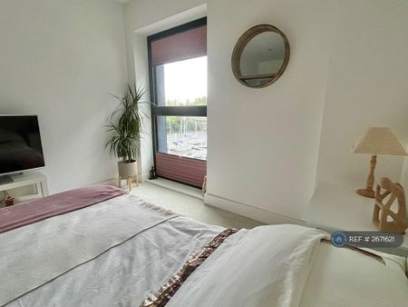 2 bedroom flat to rent - Photo 4