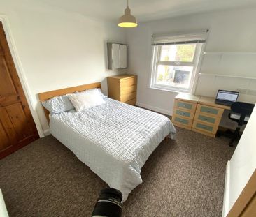 4 bedroom detached house to rent - Photo 6