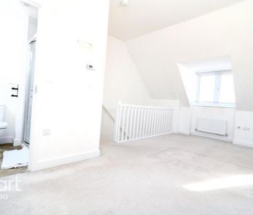 3 bedroom semi-detached house to rent - Photo 4