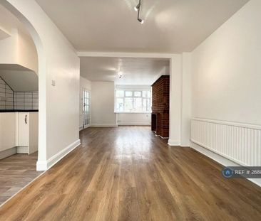 3 bedroom terraced house to rent - Photo 6