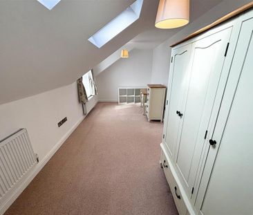 5 bedroom semi-detached house to rent - Photo 1