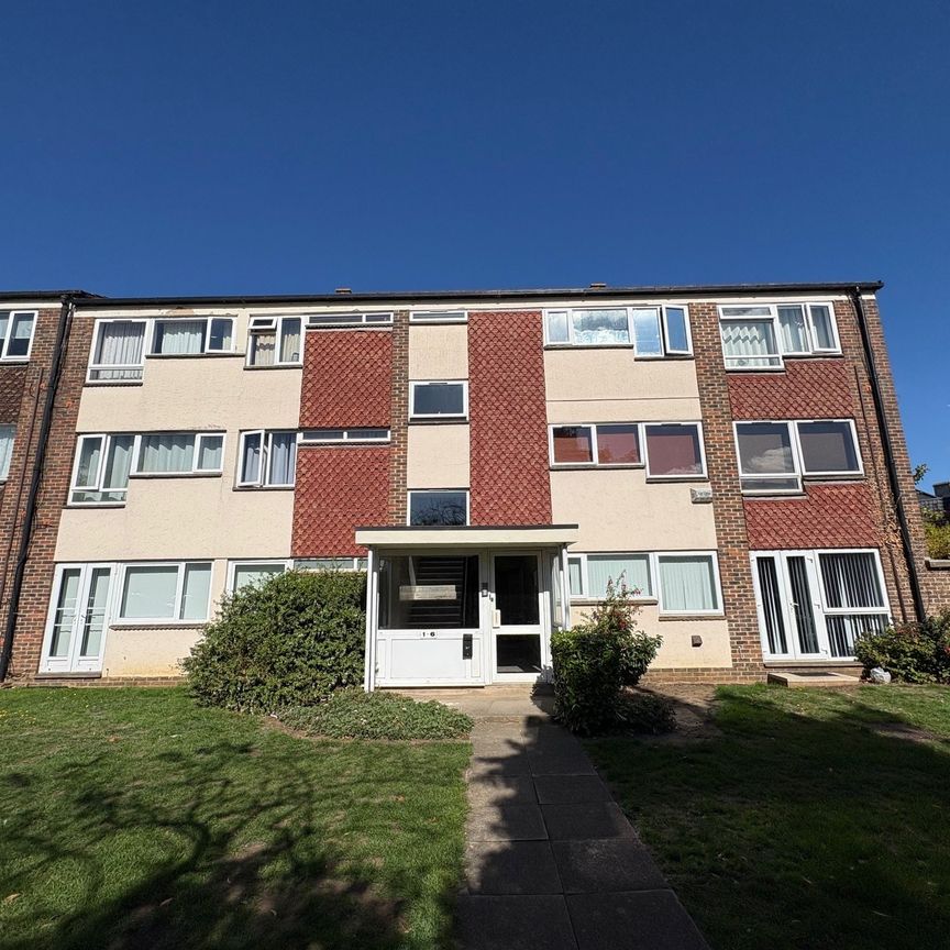 Cliftonville Court, Northampton - Photo 1