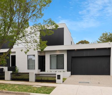 1/2 Elm Tree Road, Doncaster VIC 3108 - House For Rent | Domain - Photo 5