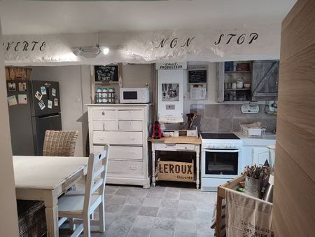 House - Photo 2