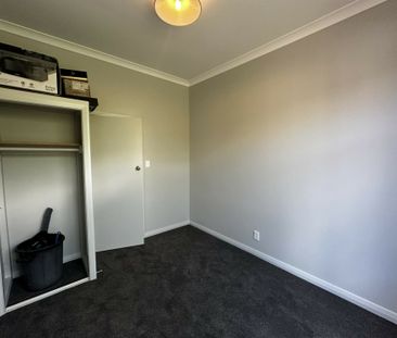 Renovated, warm and close to the beach! - Photo 3