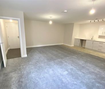 Main Street, Bulwell, Nottingham, Nottinghamshire, NG6 - Photo 2