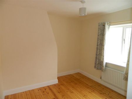 2 bedroom terraced house to rent - Photo 2