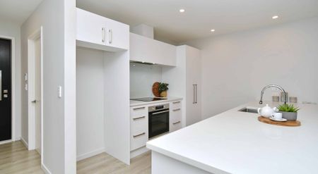 Modern and Convenient! - Photo 4