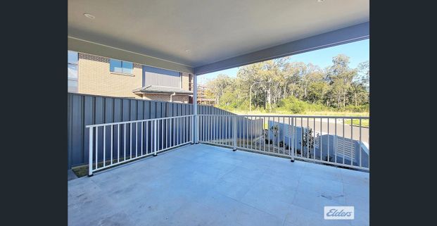 Modern Freestanding Townhouse - Photo 1