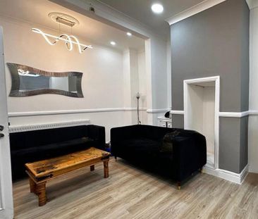 7 bedroom terraced house to rent - Photo 1