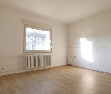 *** 2 Zimmer-Erdgeschoss-Wohnung mit Balkon!*** - Photo 1