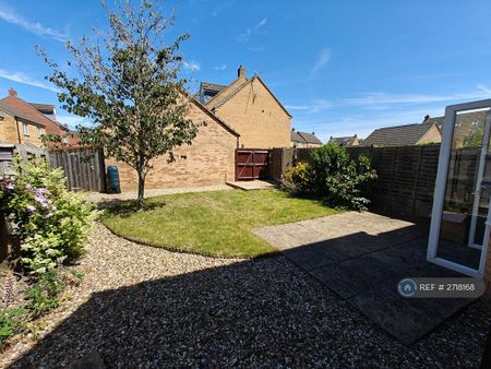 1 bedroom in a house share to rent - Photo 5