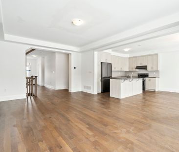 For Lease - 36 Betterridge Trail, Barrie, Ontario - Photo 3