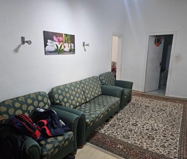 WG-Zimmer für berufstätige oder studierende Frau – Wiesbaden - Photo 1