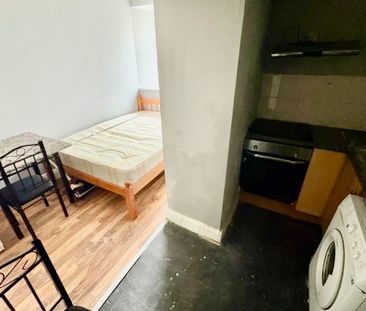 Studio Flat, Bruce Grove, N17 - Photo 3
