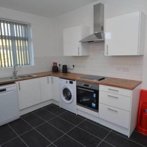 House share to rent - Photo 2