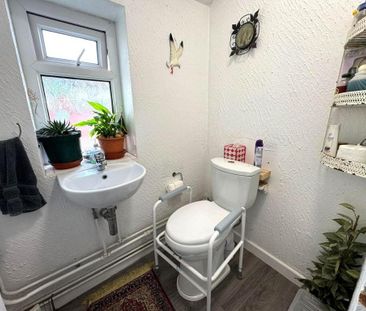 1 bedroom in a house share to rent - Photo 6