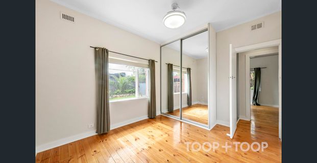 Spacious updated 3 bedroom homette - Photo 1