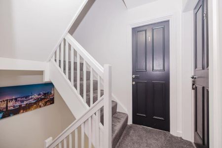 6 bedroom flat share to rent - Photo 3