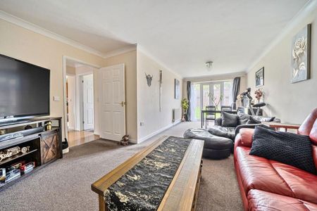 4 bedroom bungalow to rent - Photo 2