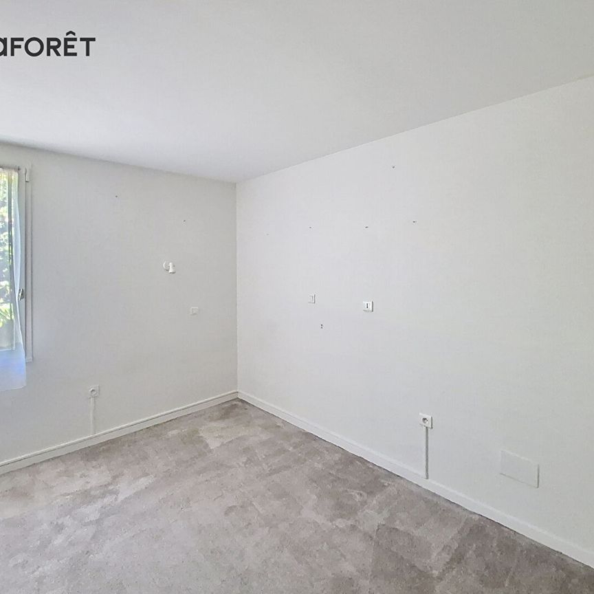 House - Photo 1