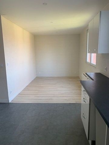 Appartement À Louer 3 Pièces , 55 M² - Photo 2