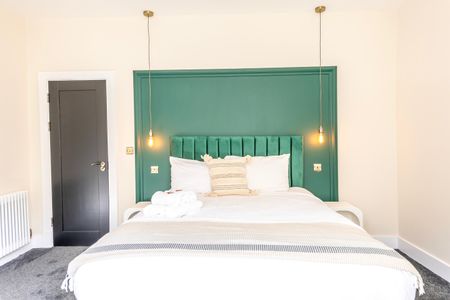 2 Bed Flat, Brighton Road, BS6 - Photo 2