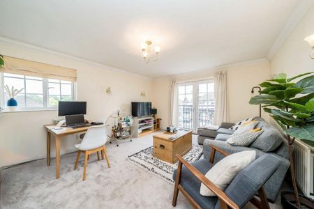 2 bedroom flat to rent - Photo 3