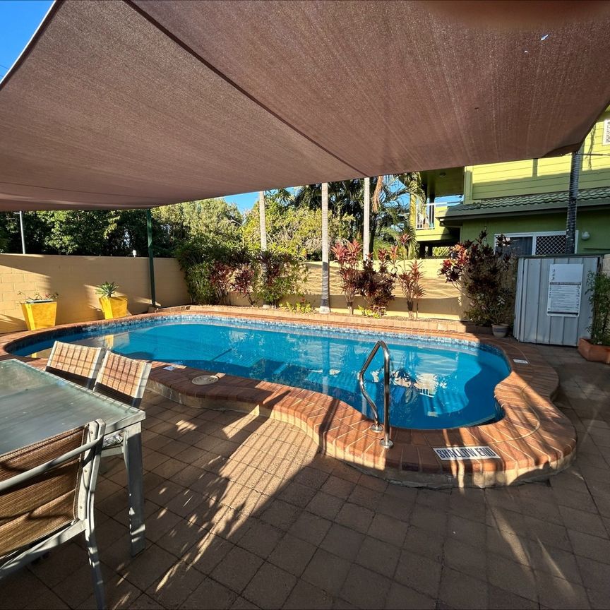 2 BEDROOM STUNNER IN NORTH WARD! - Photo 1