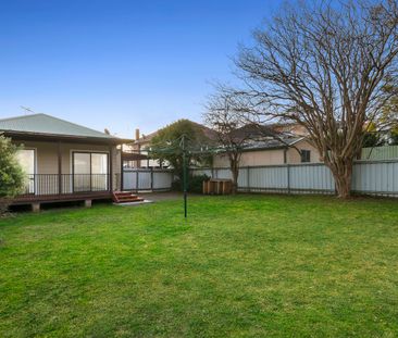 12 Barford Street, Speers Point NSW 2284 - House For Rent | Domain - Photo 2