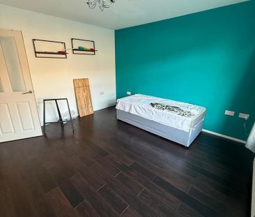 3 bedroom terraced house to rent - Photo 6