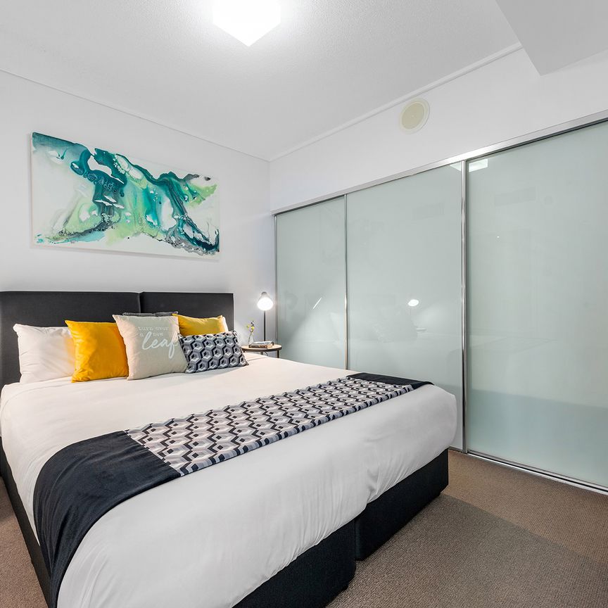 193/30 Macrossan Street, Brisbane City QLD 4000 - Apartment For Rent - $850 | Domain - Photo 1