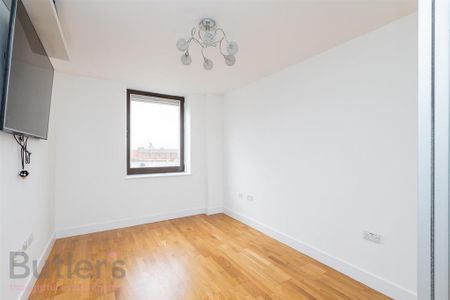 2 bedroom flat to rent - Photo 3