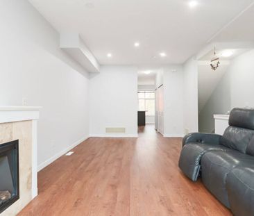 50-16588 Fraser Highway, Surrey - Photo 4