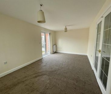 3 bedroom detached house to rent - Photo 2