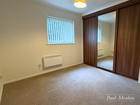 2 bedroom flat to rent - Photo 5
