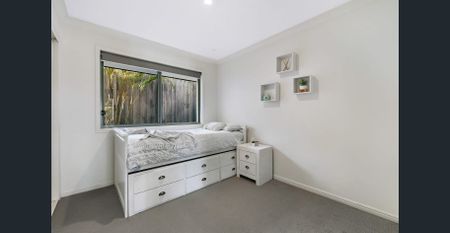 Perfect Family Lifestyle - Modern 4-Bedroom in Sought-After Upper Coomera - Photo 5