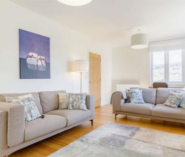 3 bedroom end of terrace house to rent - Photo 1
