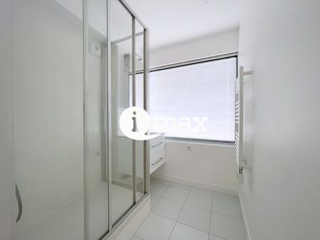 Location Appartement COURBEVOIE - - Photo 3