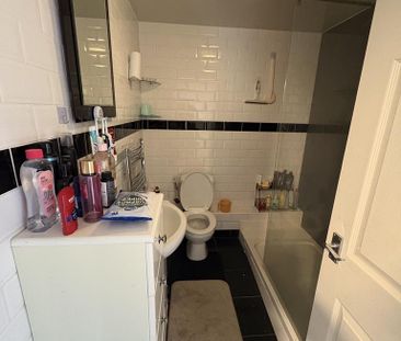 2 bedroom flat to rent - Photo 6