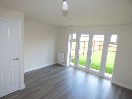 2 bedroom townhouse to rent - Photo 2