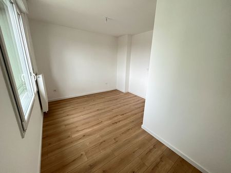 Location Appartement 3 pièces 68m² - Photo 5