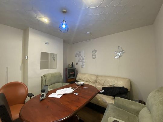 5 bedroom semi-detached house to rent - Photo 1