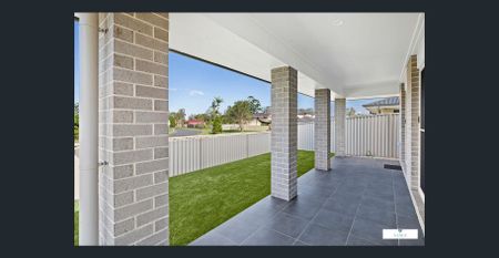 Exquisite Home for Rent in Ideal Location - Photo 2