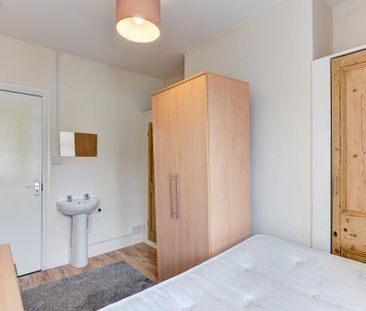 6 bedroom house to rent - Photo 3